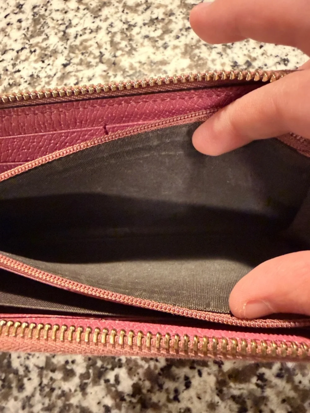 Gucci Beige Monogram Zip Wallet with Pink Leather Trim - Picture 2 of 6